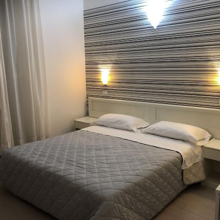 Hotel Stella Polare リミニ エクステリア 写真