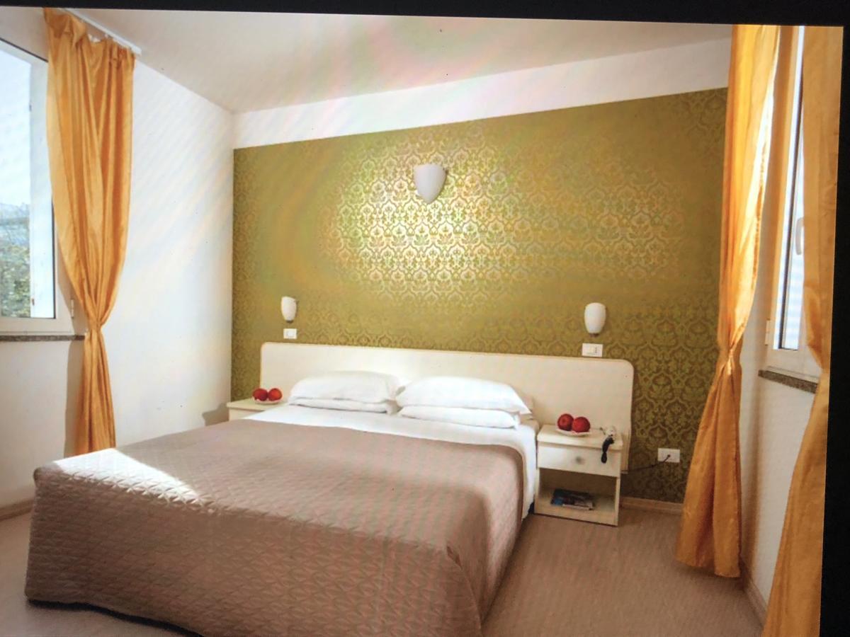 Hotel Stella Polare リミニ エクステリア 写真